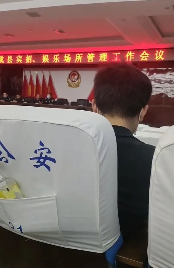 轻松一刻:女人喜欢看腹肌,男人喜欢看什么? 轻松一刻:女人喜欢看腹肌,男人喜欢看什么?