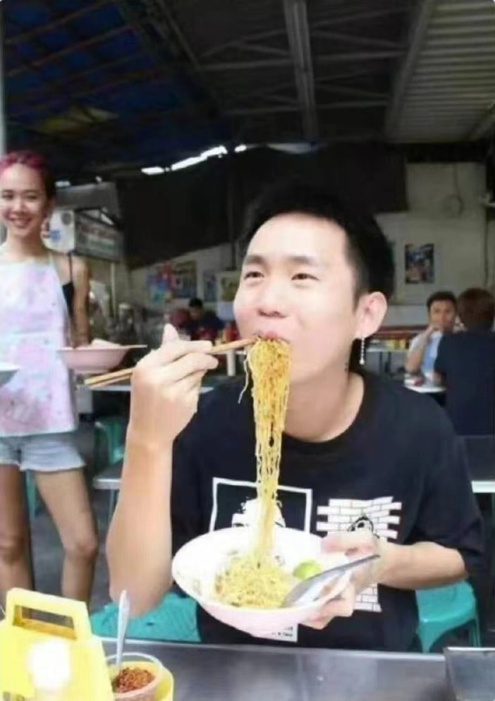 轻松一刻:女人喜欢看腹肌,男人喜欢看什么? 轻松一刻:女人喜欢看腹肌,男人喜欢看什么?