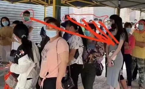 轻松一刻：女人喜欢看腹肌，男人喜欢看什么？