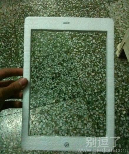据说是目前最轻最清的型号ipad