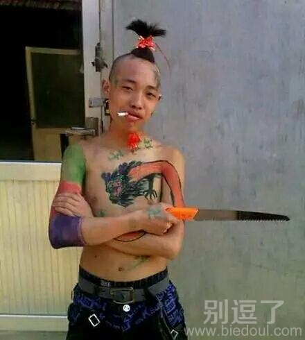 你是在cos葫芦娃妈 你是在cos葫芦娃妈