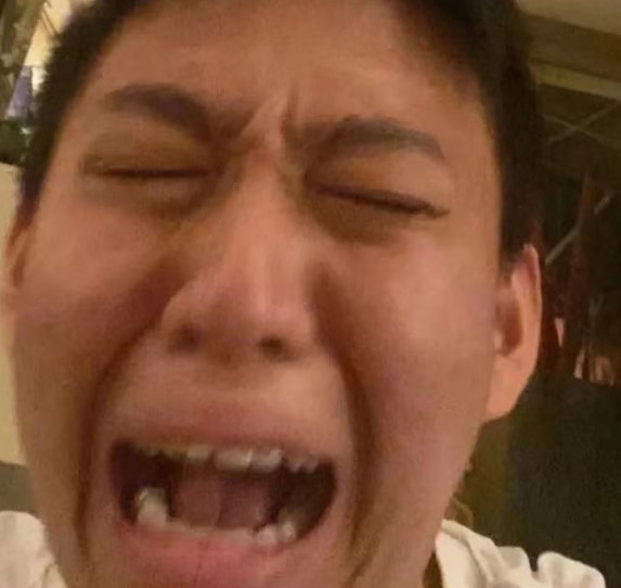 轻松一刻:人不努力就会像他们一样,1根薯条2人抢 轻松一刻:人不努力就会像他们一样,1根薯条2人抢