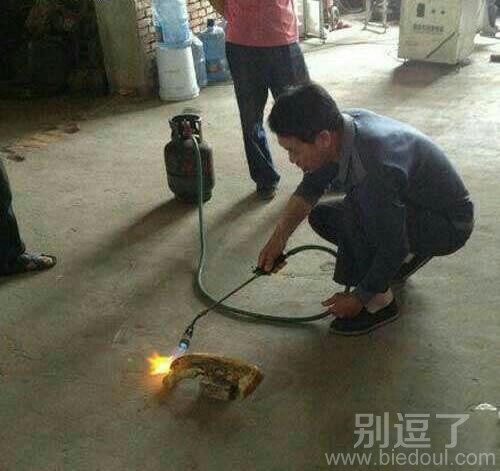 现场烤肉，外焦里嫩