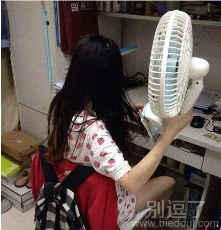 没有吹风机，只能用这个了