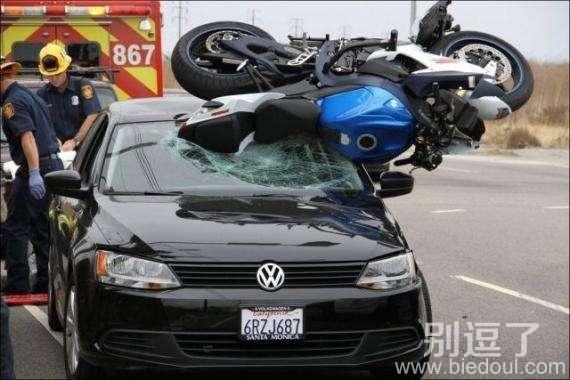 天上掉下个林妹妹,不,掉下辆摩托车! 天上掉下个林妹妹,不,掉下辆摩托车!