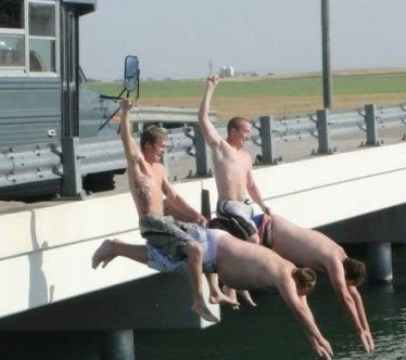 兄弟 你们这是在闹哪一出