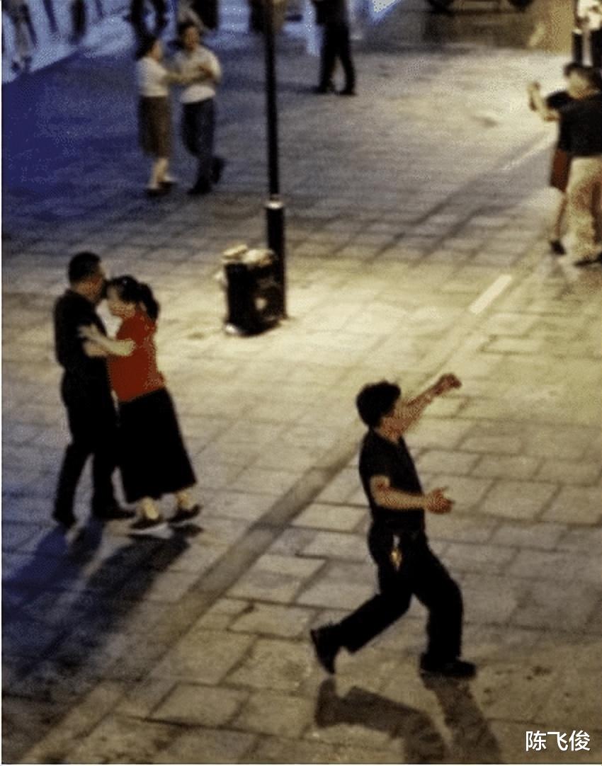 孙悟空刀枪不入,为什么还用金箍棒招架敌人的武器?神回复亮了! 孙悟空刀枪不入,为什么还用金箍棒招架敌人的武器?神回复亮了!