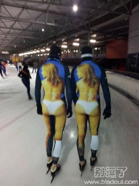 这溜冰服回头率1000%啊!!... 这溜冰服回头率1000%啊!!...