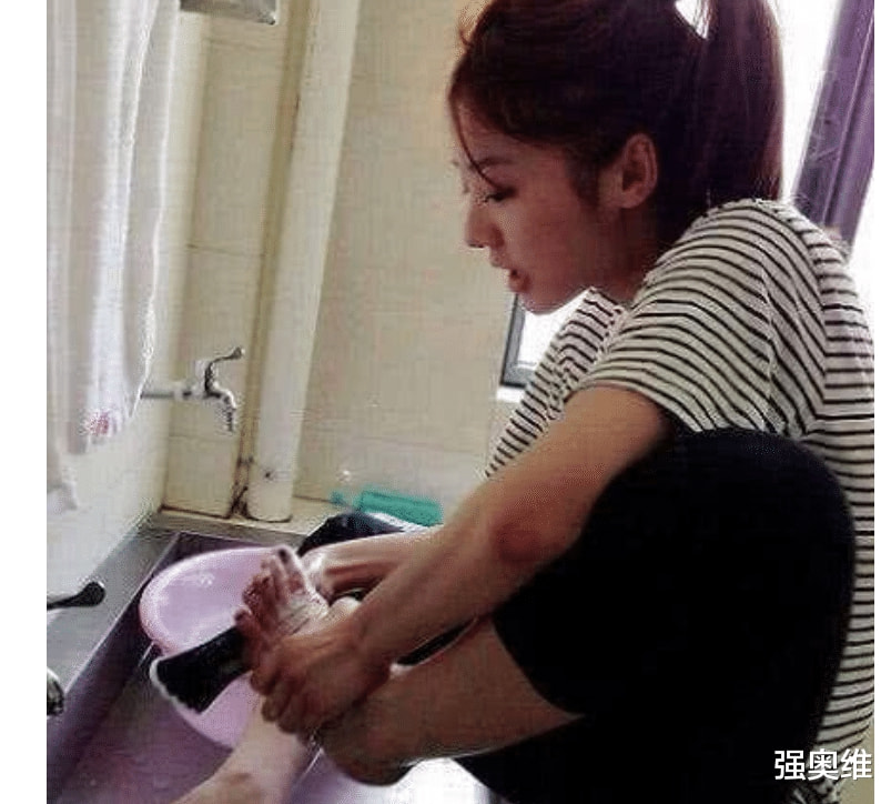 “女朋友的纹身很隐蔽,让我不要担心!” “女朋友的纹身很隐蔽,让我不要担心!”