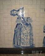 白雪公主的脖子歪了 白雪公主的脖子歪了