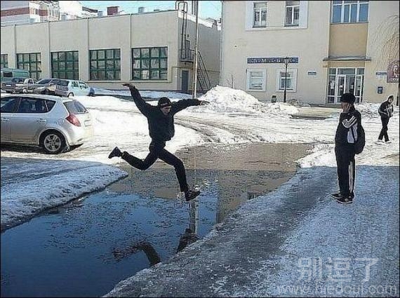 我猜你没跳过去 哈哈哈 我猜你没跳过去 哈哈哈