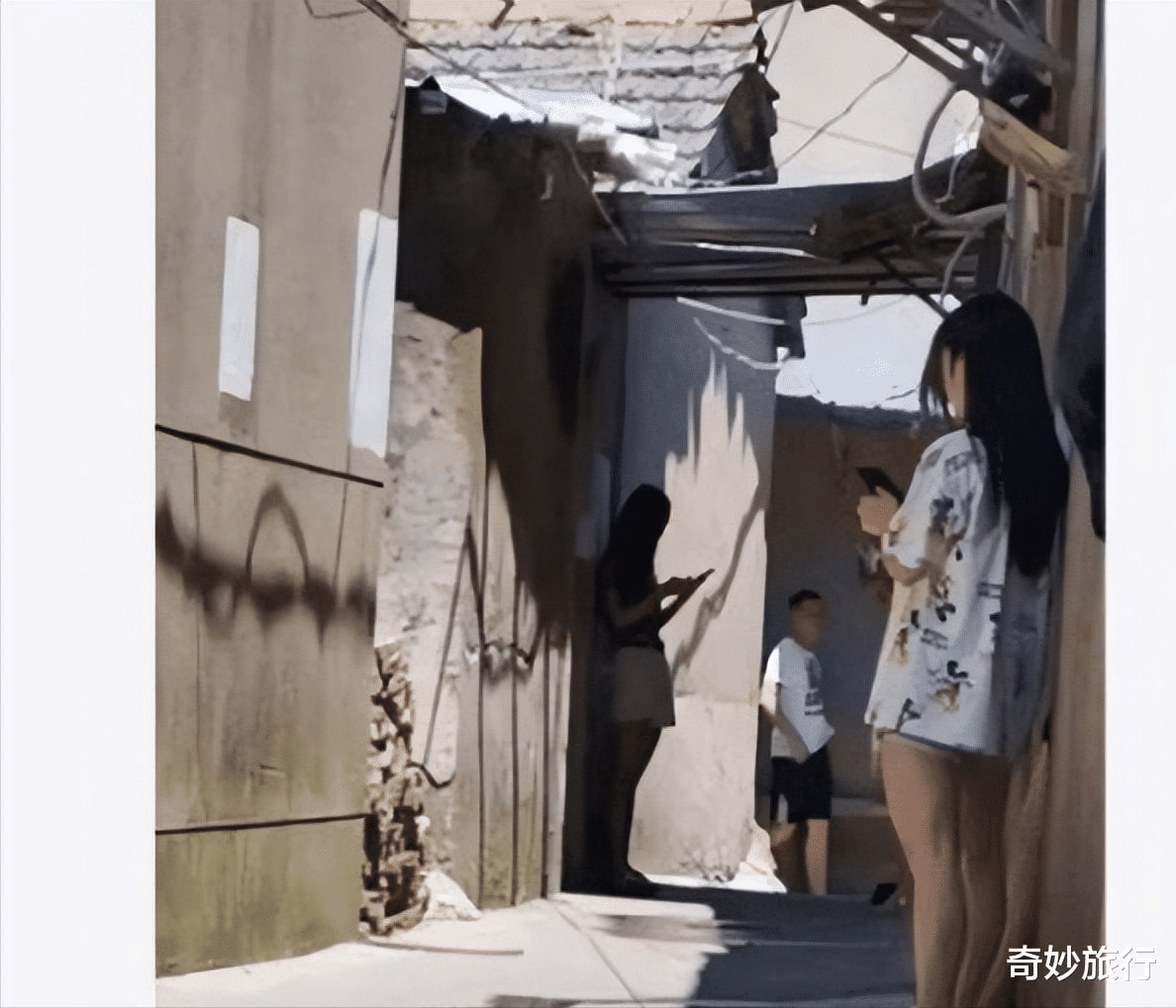 “小蝌蚪找妈妈外传,看到差点笑喷了,太搞笑了!” “小蝌蚪找妈妈外传,看到差点笑喷了,太搞笑了!”