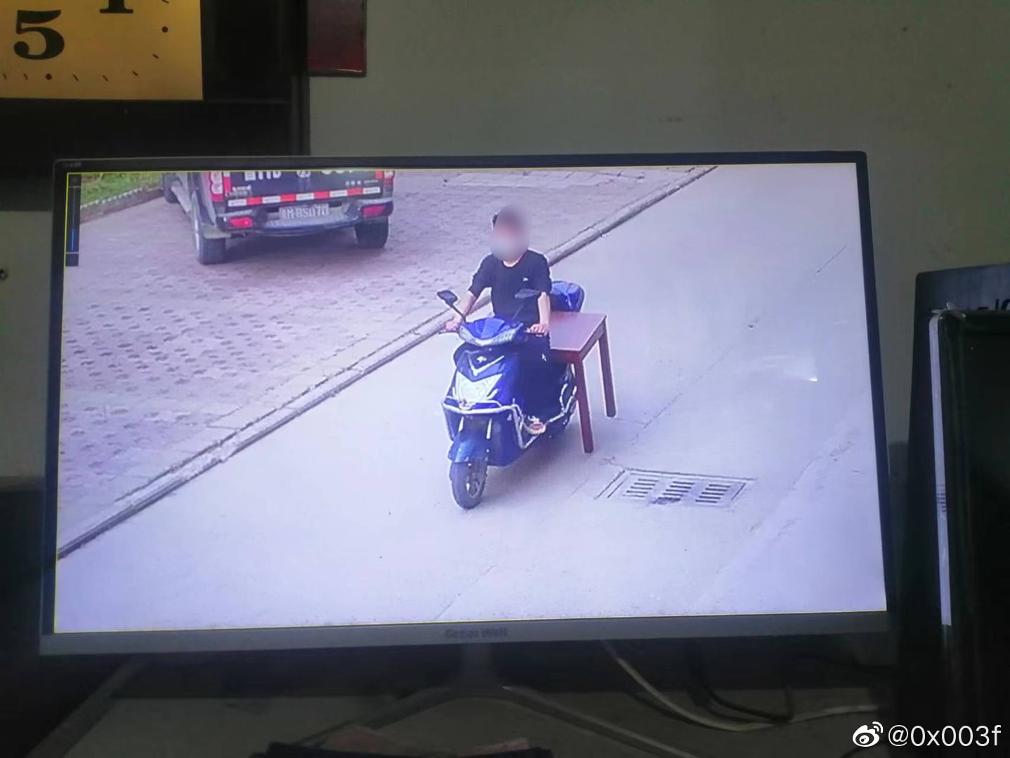 轻松一刻:我妈问我,为啥要对着西瓜籽拍照? 轻松一刻:我妈问我,为啥要对着西瓜籽拍照?