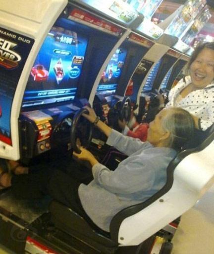 原来高手在这里膜拜。。。