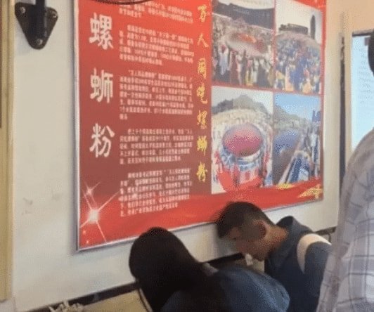 “把我们两个P在一起,一个小时后过来拿图!”哇哈哈哈...如花是你吗? “把我们两个P在一起,一个小时后过来拿图!”哇哈哈哈...如花是你吗?