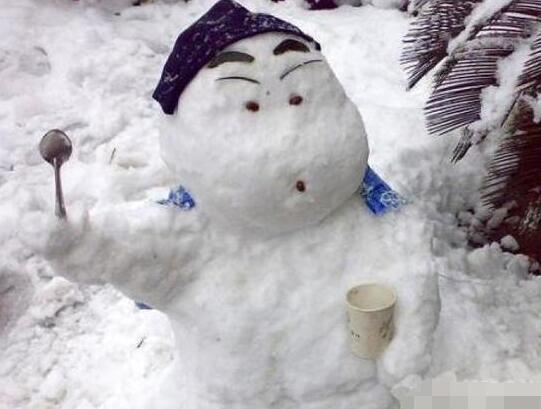 小眼睛的蜡笔小新也是萌萌哒