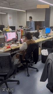 看刘畊宏挺下饭的呗