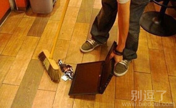 笔记本可以做：簸箕