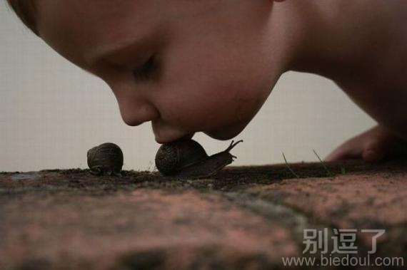 亲吻蜗牛的小孩!! 亲吻蜗牛的小孩!!