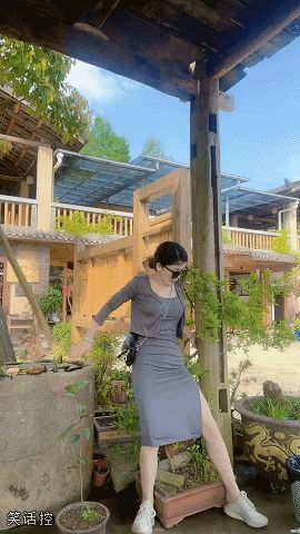 坐下去的那一刻都不想起来了 坐下去的那一刻都不想起来了