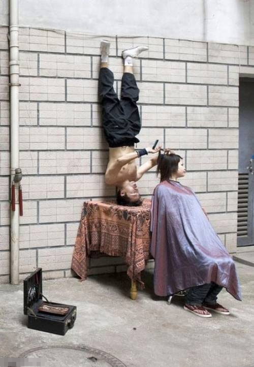 年轻人在社会中的搞笑图片