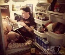 各种奇葩的过火热的夏天方法。超赞。
