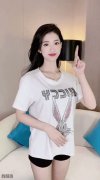 T-shirt还挺能藏