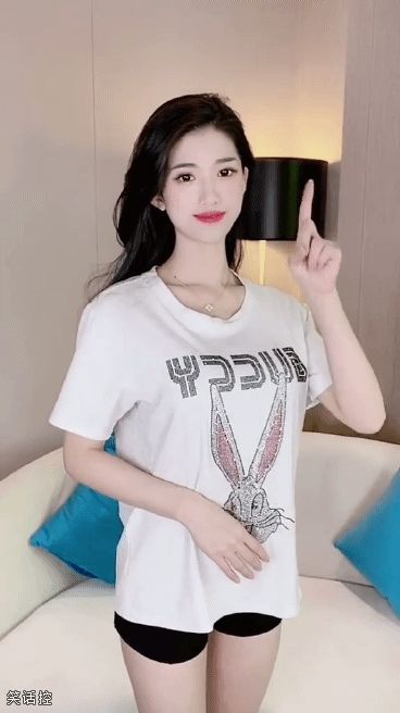 T-shirt还挺能藏