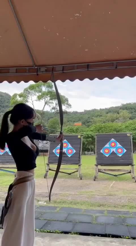 轻松一刻:女贼半夜求刺激,偷人岂不是更刺激? 轻松一刻:女贼半夜求刺激,偷人岂不是更刺激?