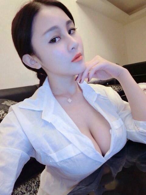 女强人啊!事业线很深前途会一路光明的 女强人啊!事业线很深前途会一路光明的