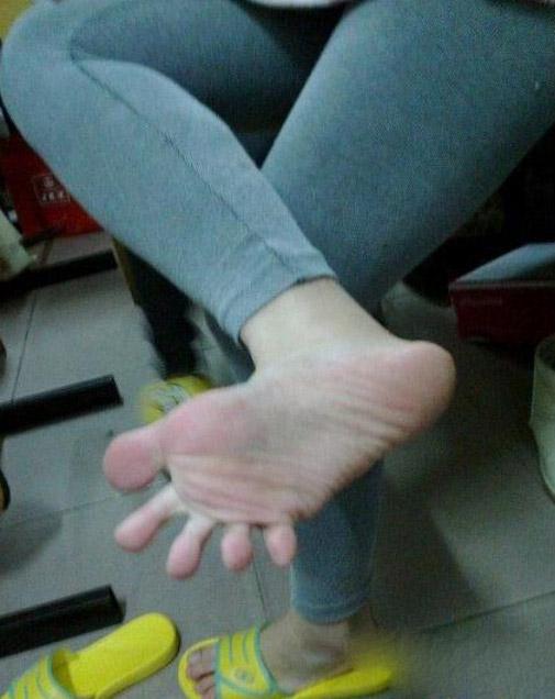 这还是脚吗,简直了! 这还是脚吗,简直了!