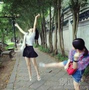 看招，吃老娘一脚......