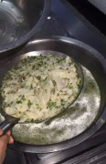 刚刚出锅的水饺子