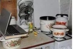 用笔记本来当锅盖 用笔记本来当锅盖