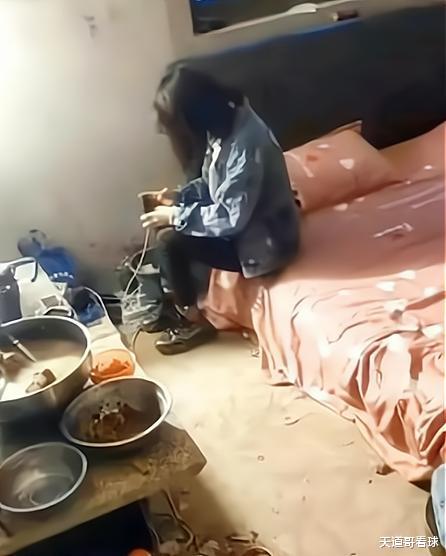 “孩子造句,母亲暴跳如雷,父亲多天不敢回家!”哈哈哈 “孩子造句,母亲暴跳如雷,父亲多天不敢回家!”哈哈哈