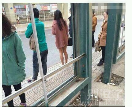 只有粉红色上衣的妹子懂的大腿需冷藏啊