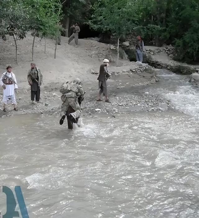 “不小心用别针扎穿了领导的乳头!我该怎么办?” “不小心用别针扎穿了领导的乳头!我该怎么办?”