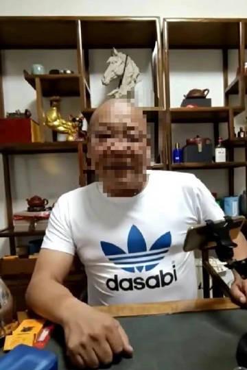 轻松一秒:穿上这件衣服,就等于做了个自我介绍 轻松一秒:穿上这件衣服,就等于做了个自我介绍