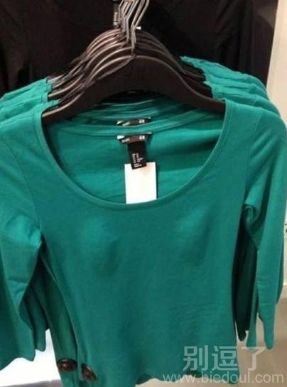 凸起来的衣服。。