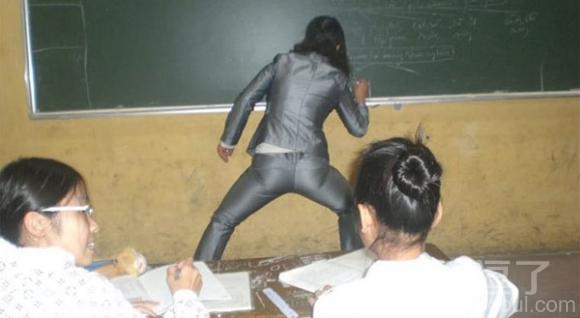 大家注意， 我要变形了！