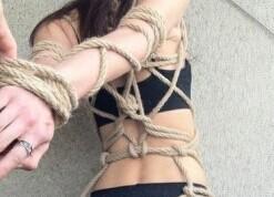 这才是真正的五花大绑 这才是真正的五花大绑