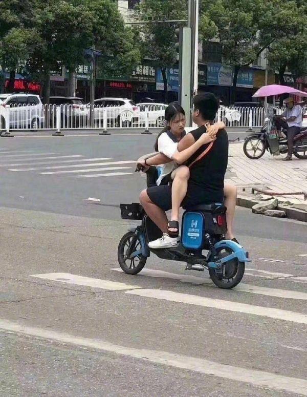 开心一下:520送给富婆女友,要送富婆快乐球哦 开心一下:520送给富婆女友,要送富婆快乐球哦