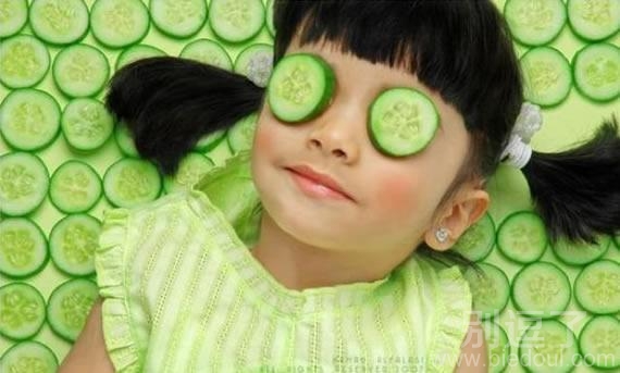 喜欢美容的小妹妹。