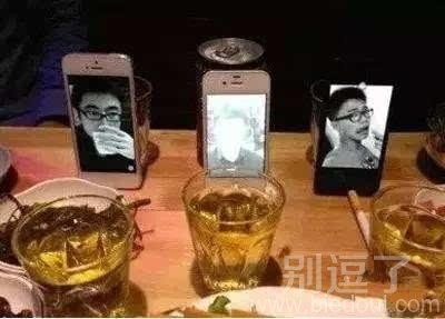开视频和啤酒。。。