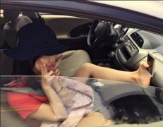 时时刻刻爱自怕的女孩