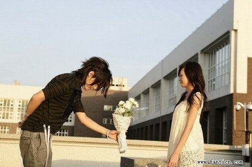 浪漫情侣合影姿势大全