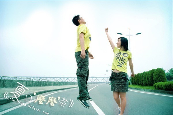 浪漫情侣合影姿势大全