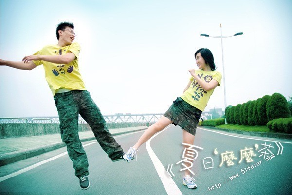 浪漫情侣合影姿势大全