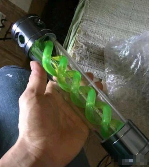 女朋友的房间里找到的工具,她说是手电筒,真以为我不懂吗? 女朋友的房间里找到的工具,她说是手电筒,真以为我不懂吗?