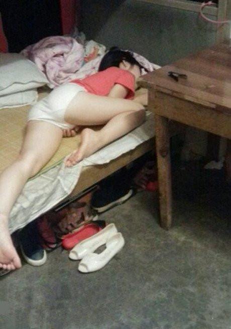 女汉子的睡姿 女汉子的睡姿